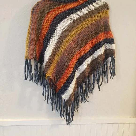 Love by Chesley Striped Poncho - Picture 5 of 6